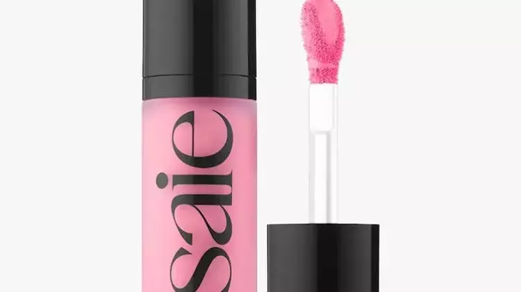 The Rise of Liquid Blush: Achieving a Natural, Luminous Flush