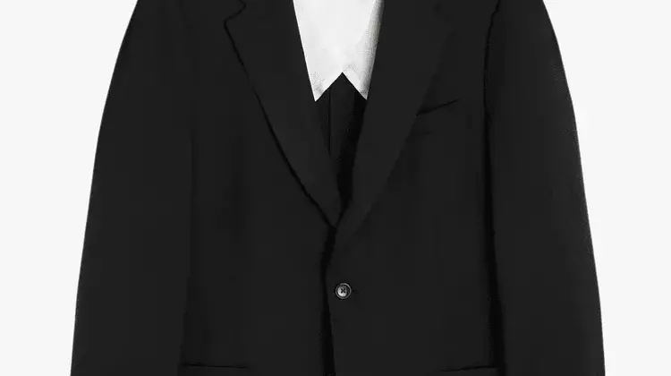 The Ultimate Guide to Men's Black Suits: Style, Selection, and Investment